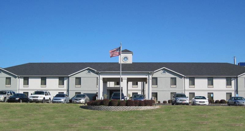 Baymont By Wyndham Madisonville Esterno foto
